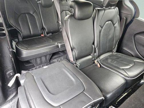 Ocean Blue Metallic 2019 Chrysler Pacifica Limited