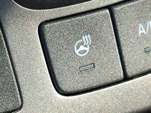 Photo 4 of 31 of 2013 Buick LaCrosse Touring