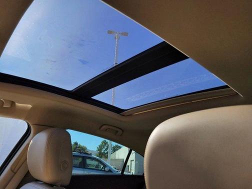 Photo 2 of 31 of 2013 Buick LaCrosse Touring
