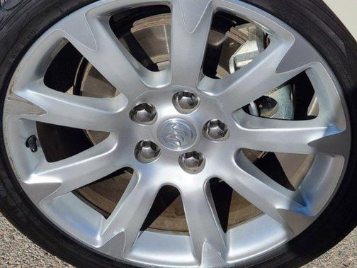 Photo 5 of 31 of 2013 Buick LaCrosse Touring