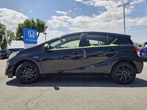 2016 Toyota Prius c Persona Series