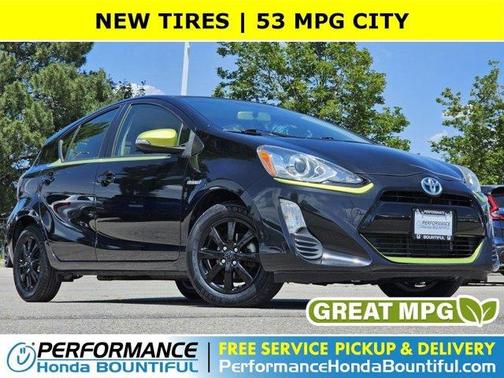2016 Toyota Prius c Persona Series