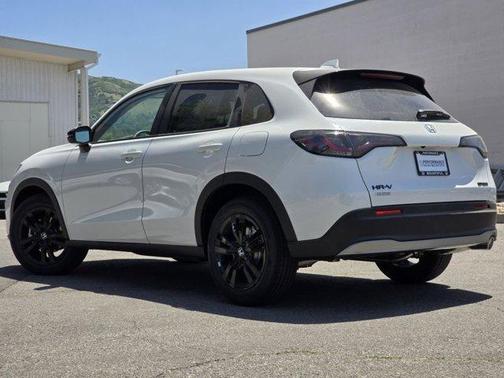 Platinum White Pearl 2026 Honda HR-V Sport