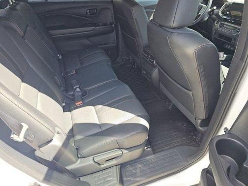 Platinum White Pearl 2025 Honda Passport TrailSport