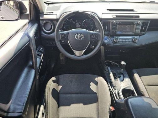 2018 Toyota RAV4 Hybrid LE