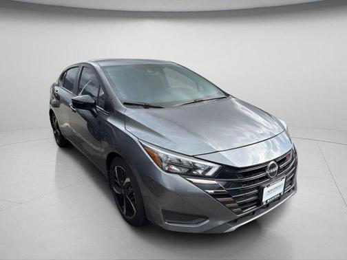 2024 Nissan Versa 1.6 SR