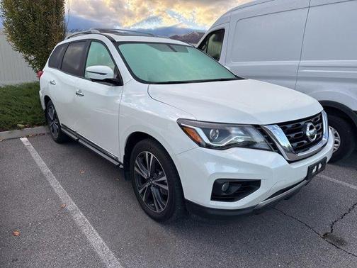 2018 Nissan Pathfinder Platinum