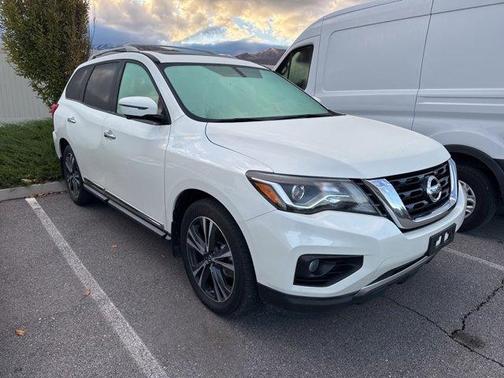 2018 Nissan Pathfinder Platinum