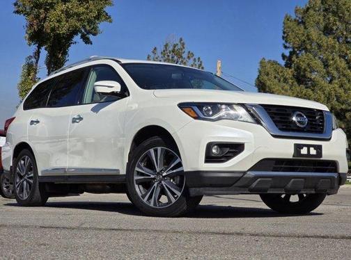 2018 Nissan Pathfinder Platinum