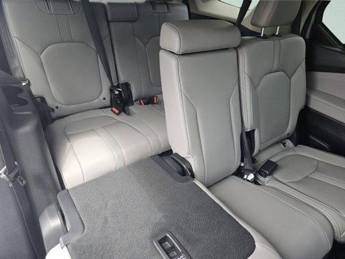 Silver 2025 Honda Pilot Touring