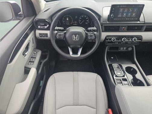 Silver 2025 Honda Pilot Touring