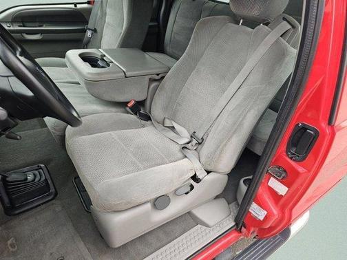 Red Clearcoat 2004 Ford F-250 XLT