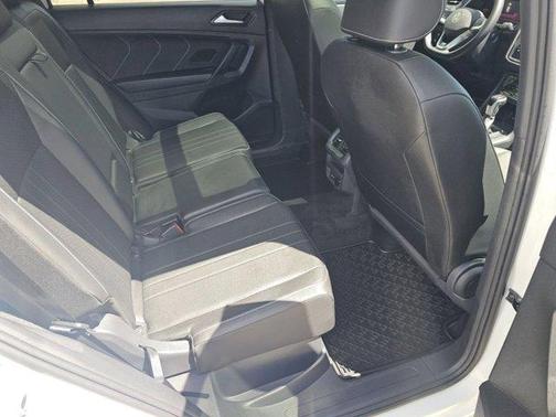 Opal White Pearl Effect 2023 Volkswagen Tiguan 2.0T SE R-Line Black