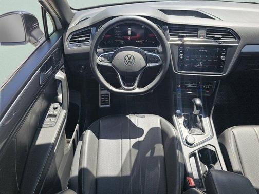 Opal White Pearl Effect 2023 Volkswagen Tiguan 2.0T SE R-Line Black