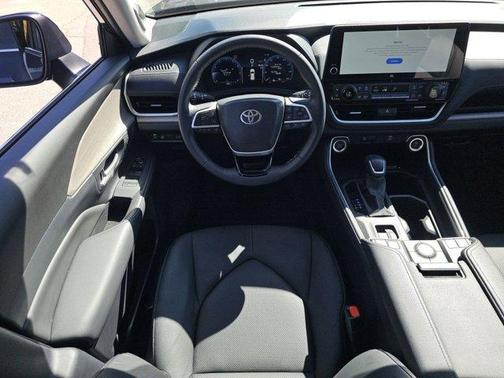 2025 Toyota Grand Highlander LIMITED