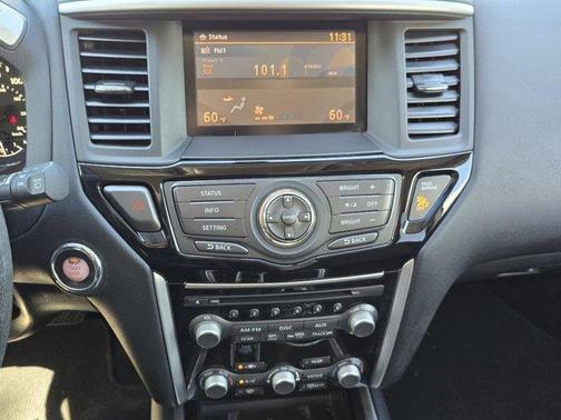Gun Metallic 2016 Nissan Pathfinder SV