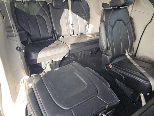 Ceramic Gray Clearcoat 2023 Chrysler Pacifica Touring-L