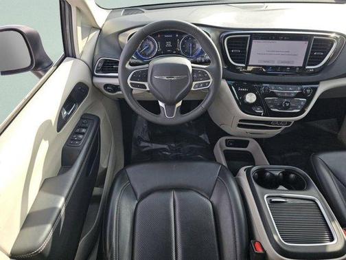 Ceramic Gray Clearcoat 2023 Chrysler Pacifica Touring-L