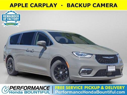 Ceramic Gray Clearcoat 2023 Chrysler Pacifica Touring-L