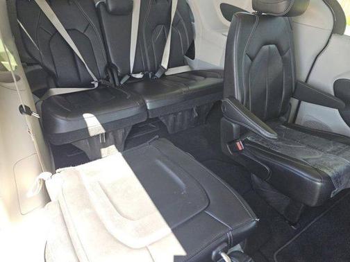Ceramic Gray Clearcoat 2023 Chrysler Pacifica Touring-L