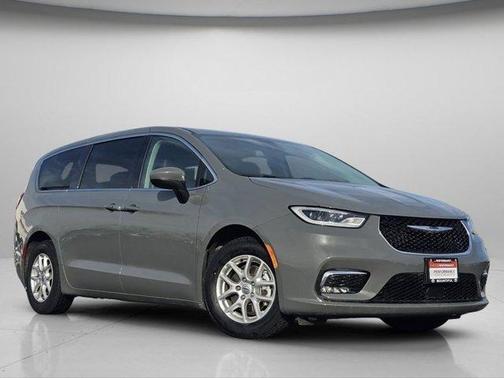 Ceramic Gray Clearcoat 2023 Chrysler Pacifica Touring-L