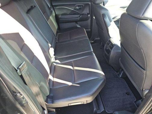 2017 Honda Ridgeline Black Edition