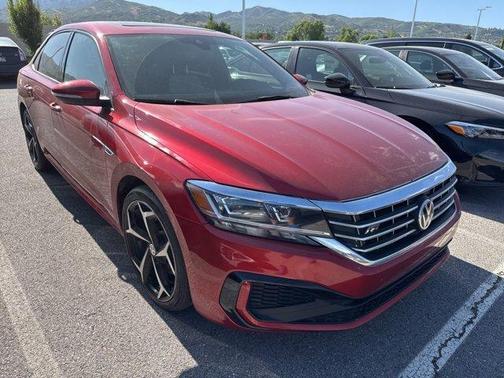 2021 Volkswagen Passat 2.0T R-Line