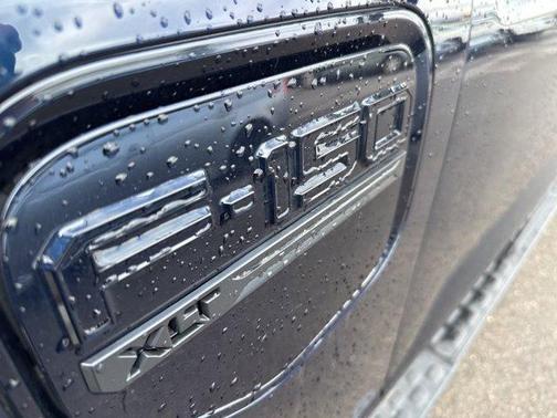 2023 Ford F-150 Lightning XLT