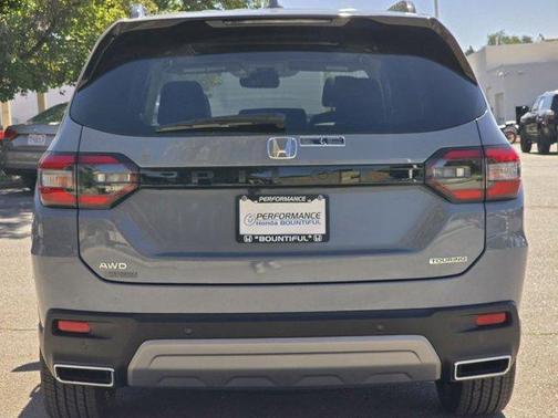 2025 Honda Pilot Touring