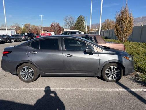 2021 Nissan Versa 1.6 SV