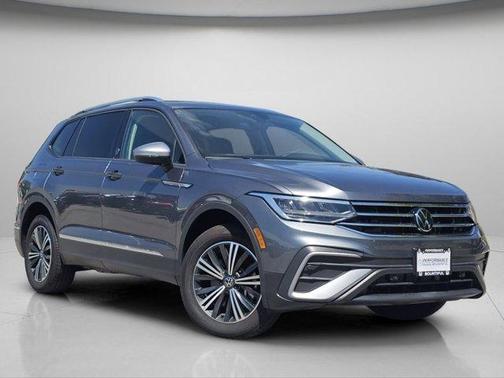 Platinum Gray Metallic 2024 Volkswagen Tiguan 2.0T Wolfsburg Edition