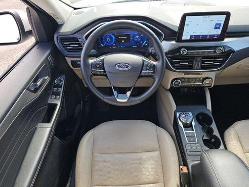 2021 Ford Escape Titanium Hybrid