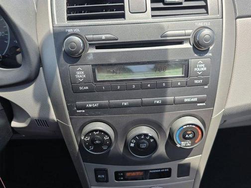 2011 Toyota Corolla LE