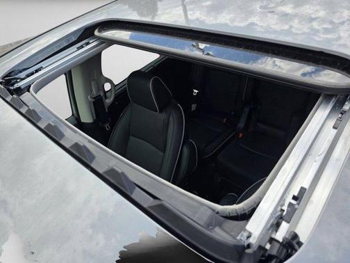 Solar Silver Metallic 2026 Honda Odyssey Elite