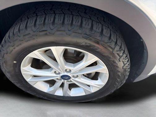 Ingot Silver 2018 Ford Escape SE