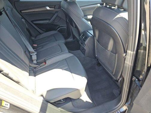 Mythos Black Metallic 2023 Audi Q5 45 S line Premium Plus