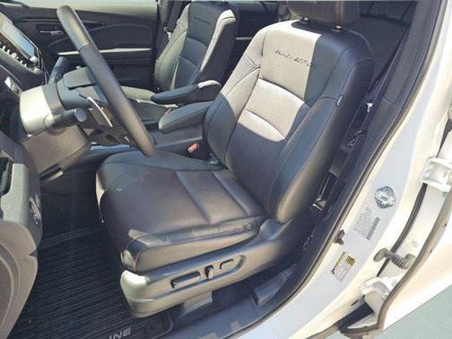 White 2023 Honda Ridgeline Black Edition