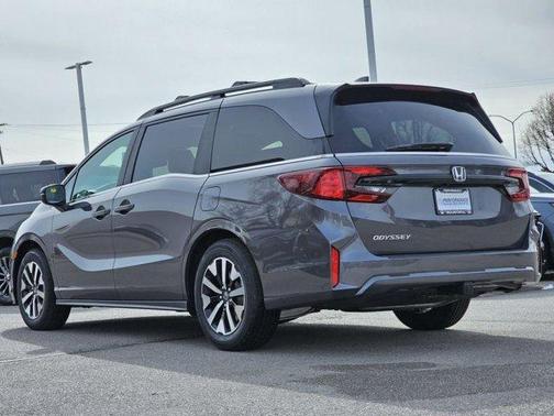 Modern Steel Metallic 2026 Honda Odyssey EX-L