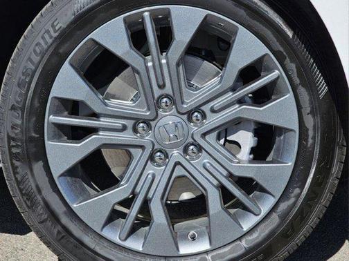 Platinum White Pearl 2026 Honda Odyssey Touring