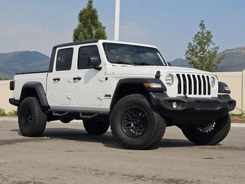 2020 Jeep Gladiator Sport