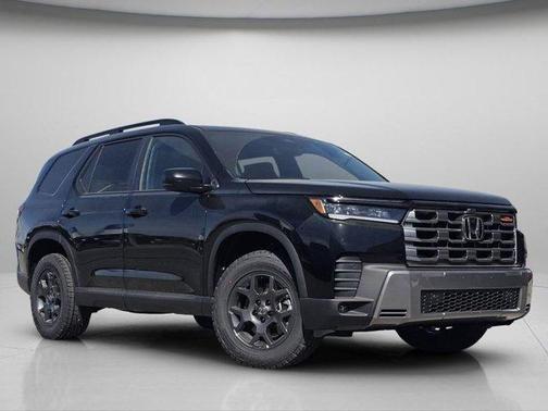 Crystal Black Pearl 2026 Honda Pilot TrailSport