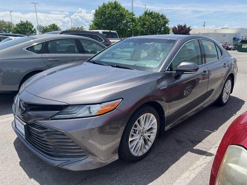 2018 Toyota Camry Hybrid XLE