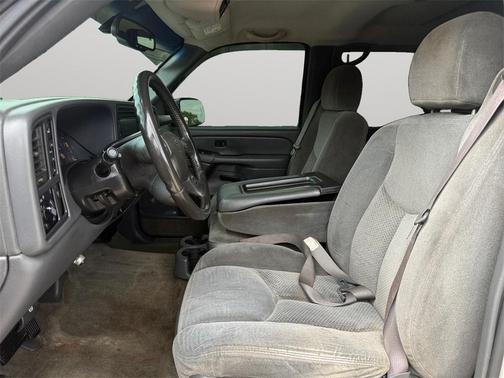 2004 Chevrolet Silverado 2500 LS H/D Crew Cab