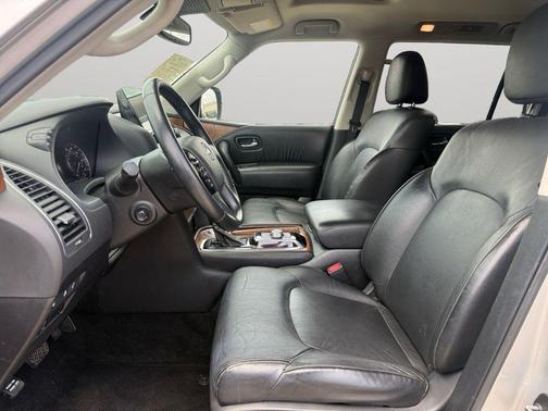 Brilliant Silver Metallic 2023 Nissan Armada SL 2WD