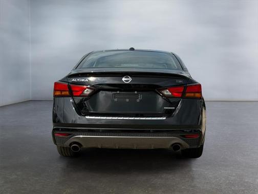 2022 Nissan Altima SR VC-Turbo FWD