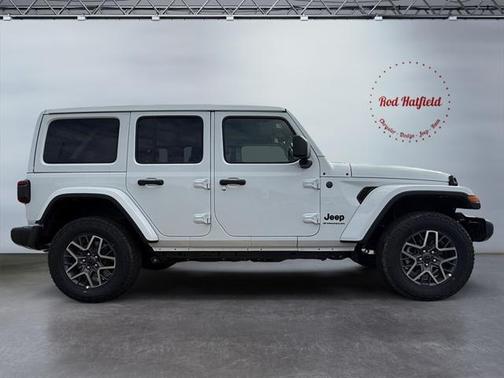 2025 Jeep Wrangler 4-Door Sahara 4x4