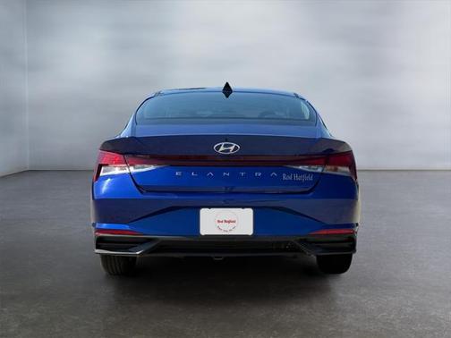 2023 Hyundai ELANTRA SE