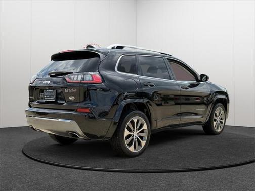 2019 Jeep Cherokee Overland