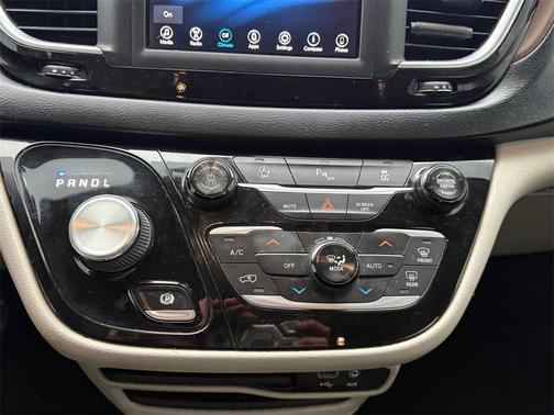 2018 Chrysler Pacifica Touring Plus