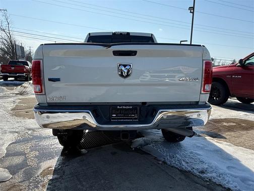 2018 RAM 2500 Laramie Crew Cab 4x4 6'4' Box